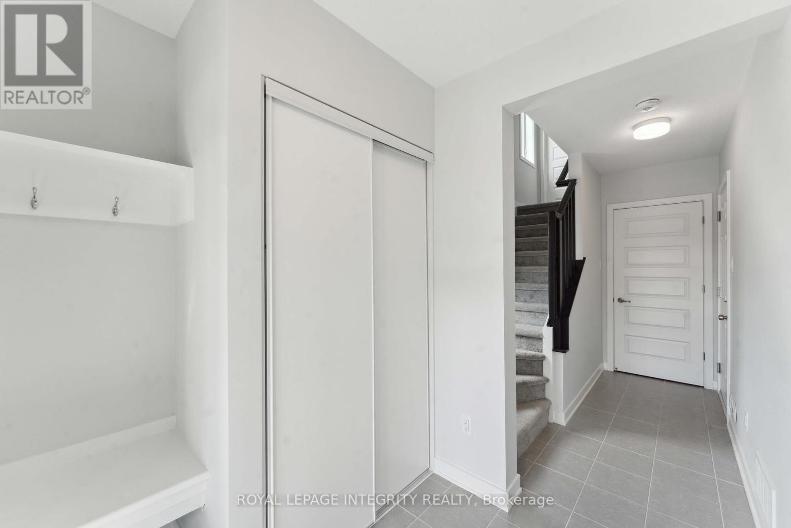 571 Woven Pvt Private, Ottawa, Ontario  K2S 3B2 - Photo 3 - X12458342