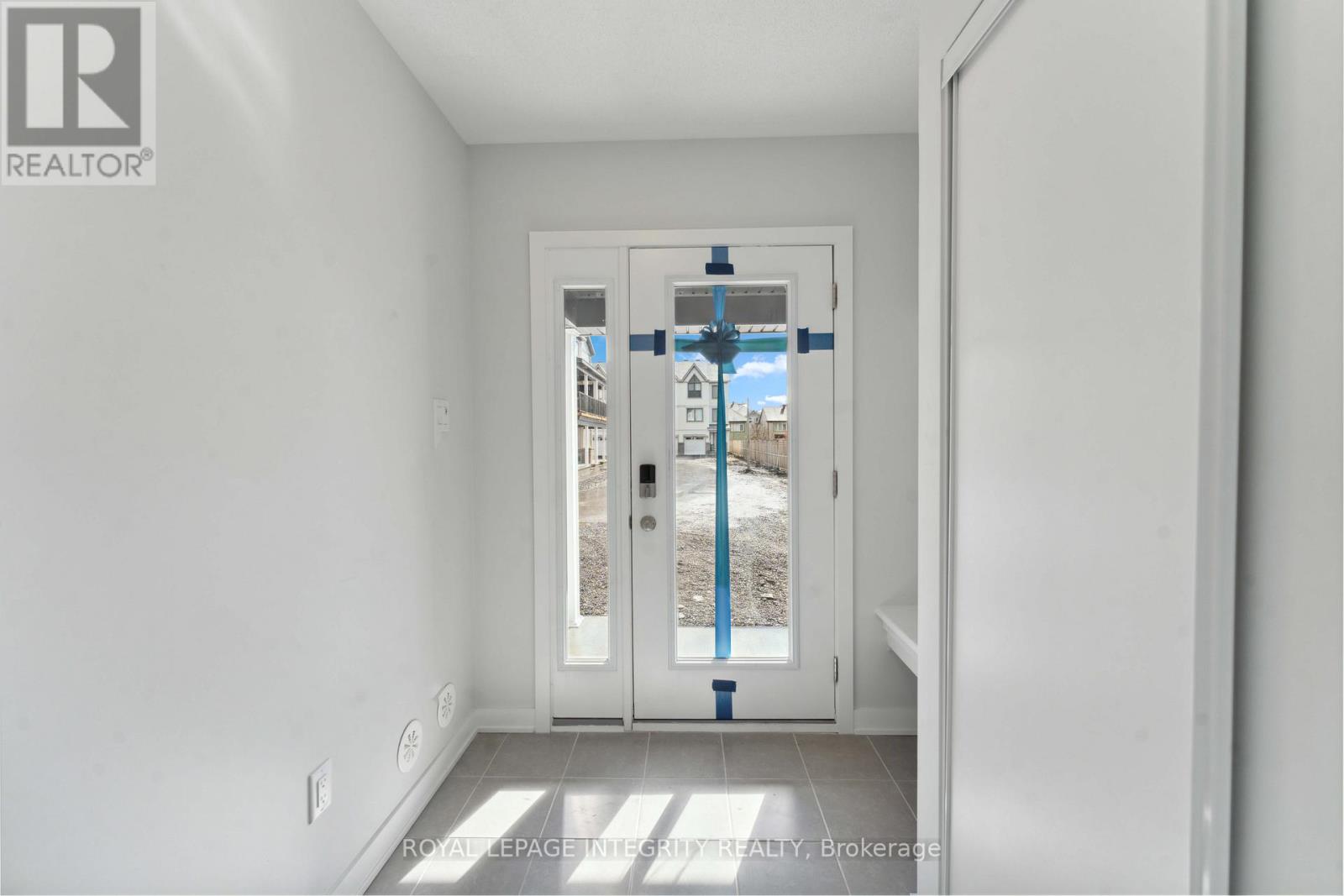 571 Woven Pvt Private, Ottawa, Ontario  K2S 3B2 - Photo 4 - X12458342