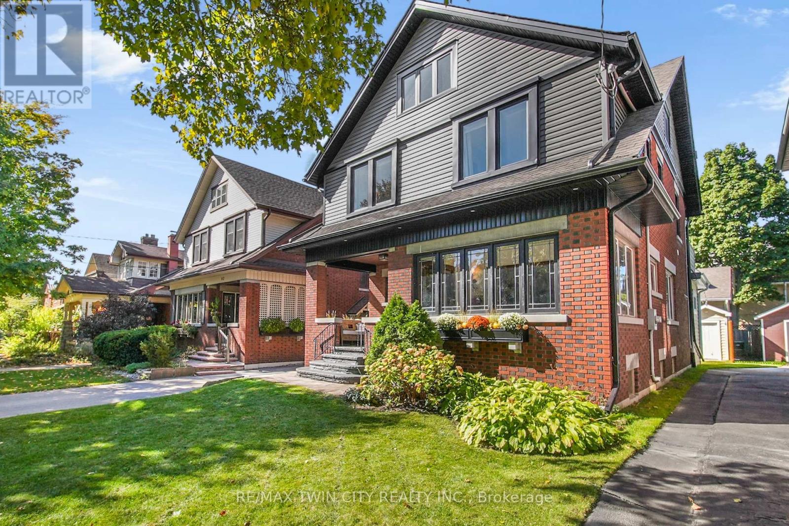 60 Heins Avenue, Kitchener, Ontario  N2G 1Z8 - Photo 3 - X12458301