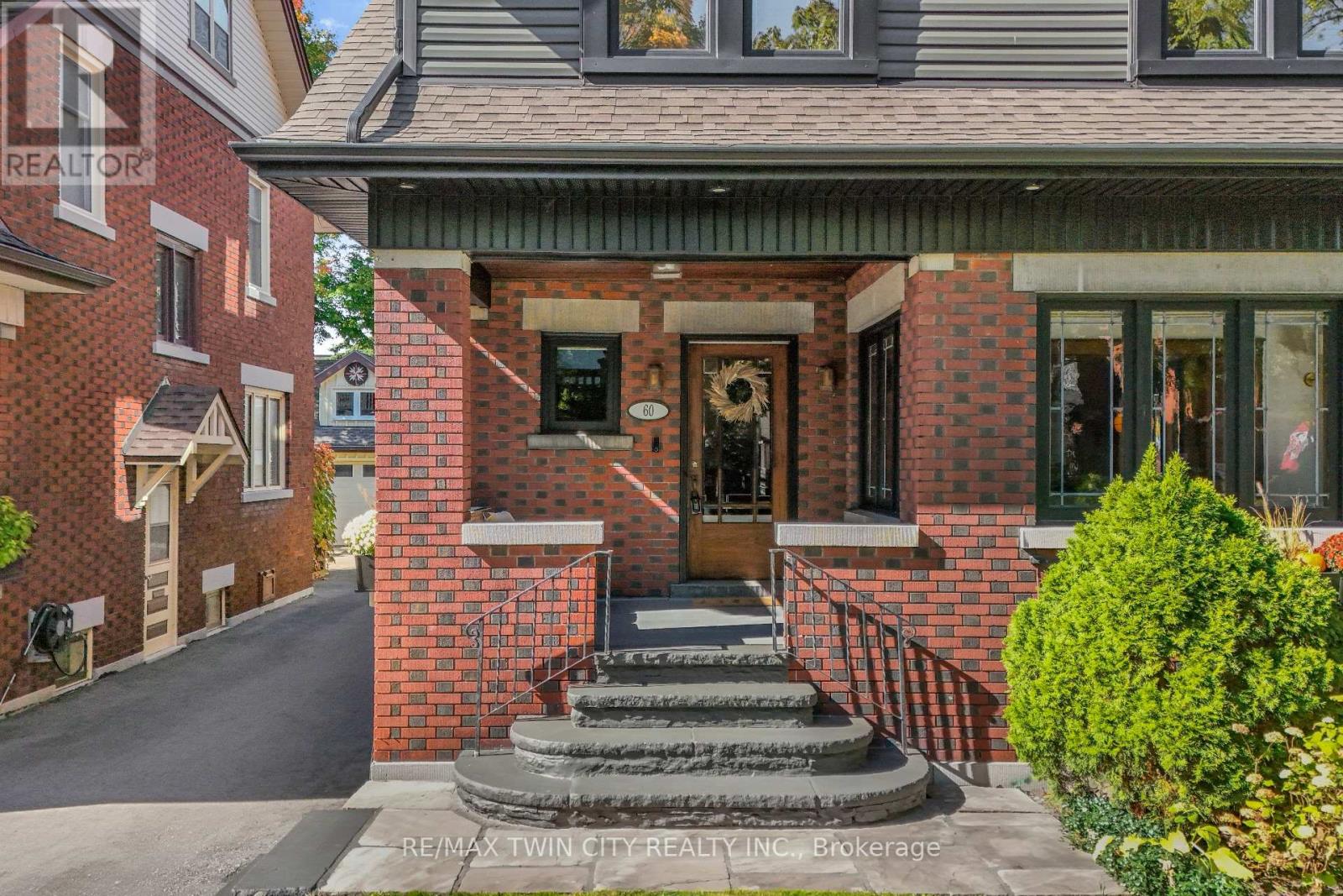 60 Heins Avenue, Kitchener, Ontario  N2G 1Z8 - Photo 4 - X12458301