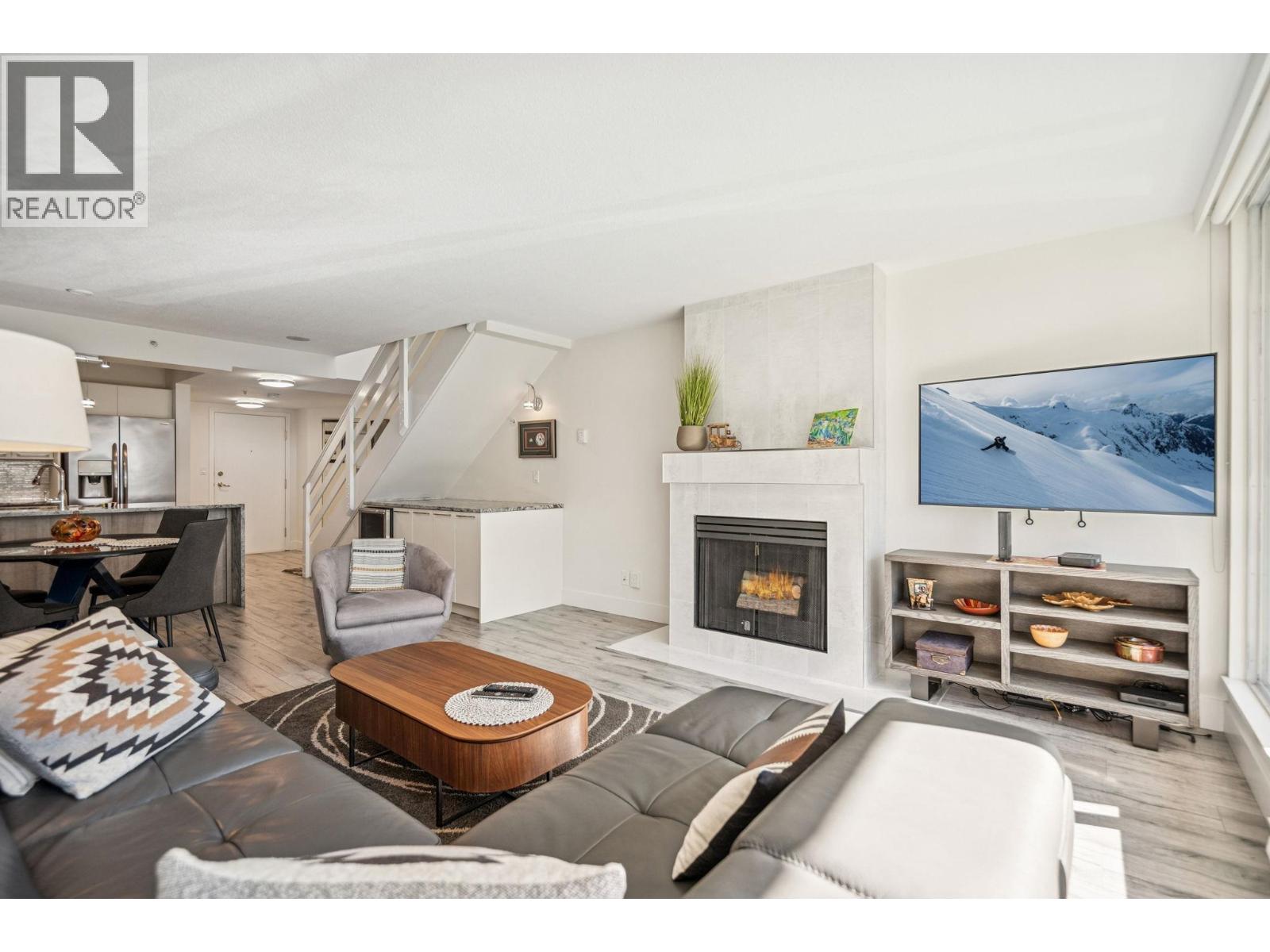 205 1633 W 8th Avenue, Vancouver, British Columbia  V6J 5H7 - Photo 2 - R3055571