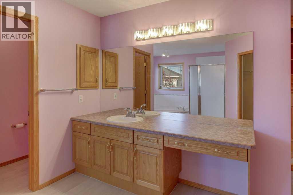63 Coral Springs Grove Ne, Calgary, Alberta  T3J 3T7 - Photo 18 - A2263860