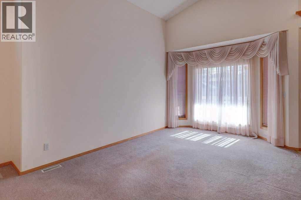 63 Coral Springs Grove Ne, Calgary, Alberta  T3J 3T7 - Photo 3 - A2263860