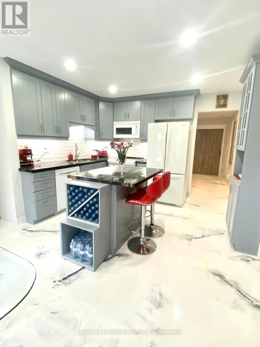 4 Peggy Anne Cove, Brampton, Ontario  L6S 5E4 - Photo 11 - W12412205