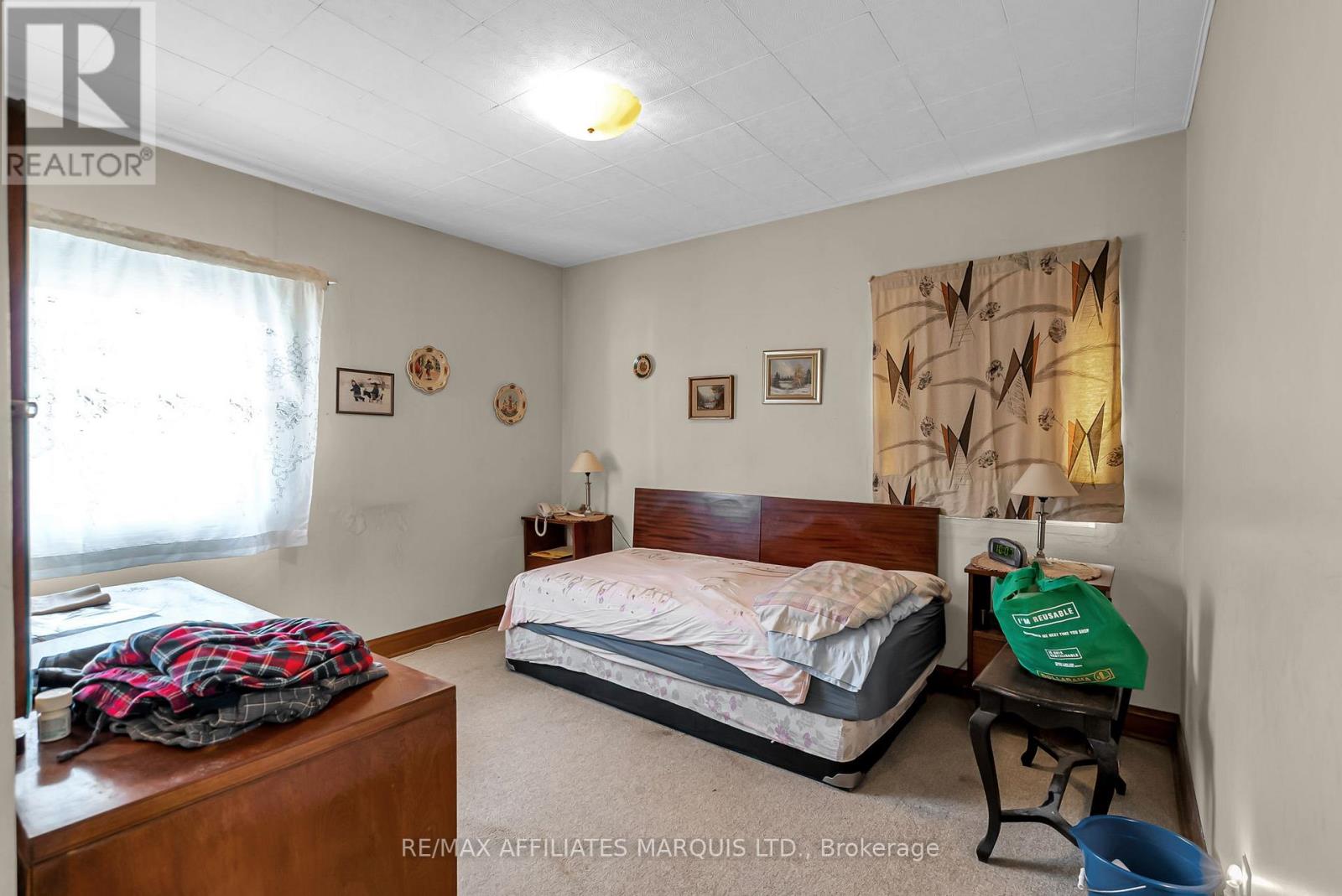 1301 Gallinger Avenue, Cornwall, Ontario  K6J 4T4 - Photo 17 - X12458332
