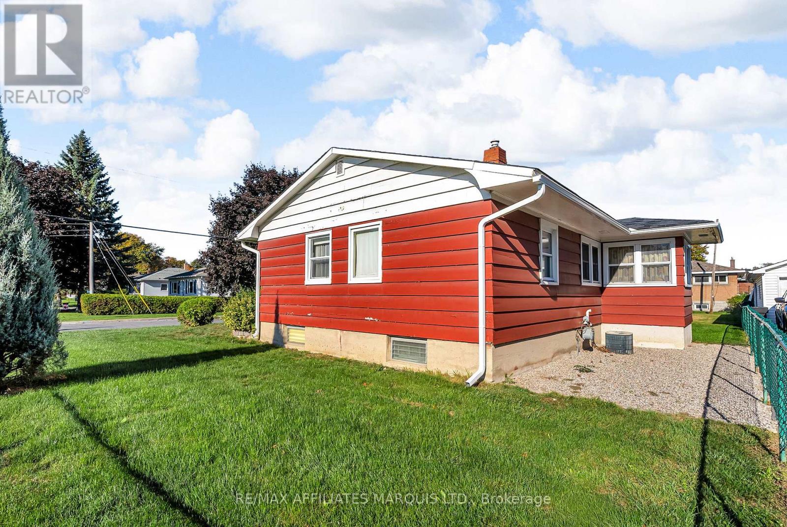 1301 Gallinger Avenue, Cornwall, Ontario  K6J 4T4 - Photo 36 - X12458332