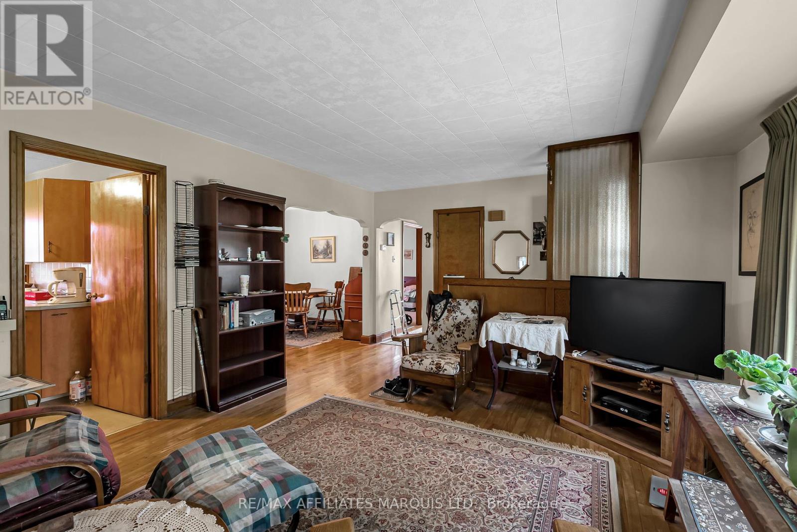 1301 Gallinger Avenue, Cornwall, Ontario  K6J 4T4 - Photo 7 - X12458332