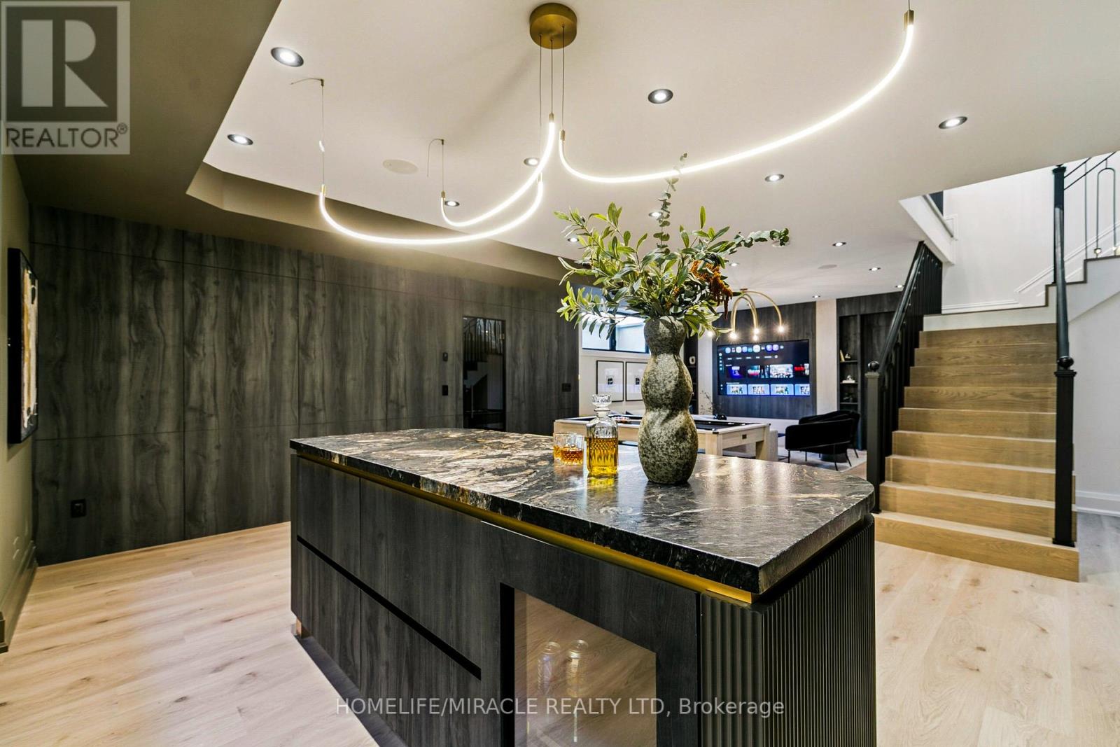 517 Stafford Drive, Oakville, Ontario  L6L 4M4 - Photo 38 - W12458137