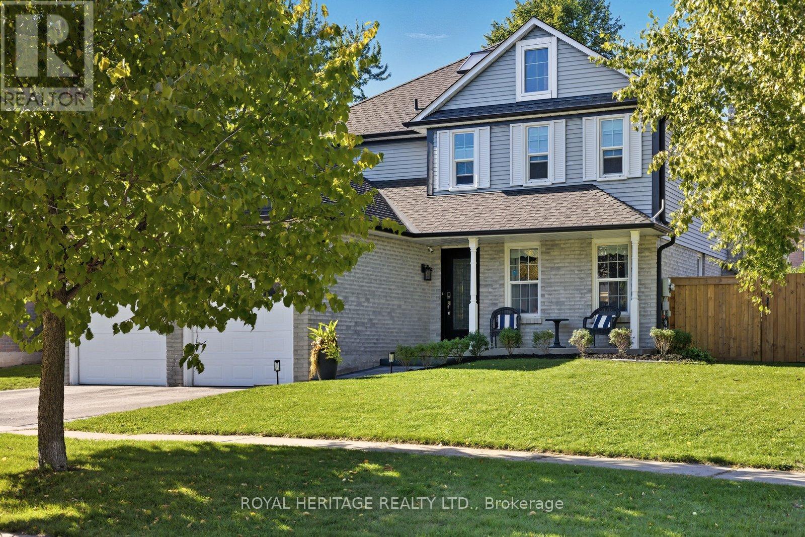 498 Prestwick Drive, Oshawa, Ontario  L1J 7R2 - Photo 2 - E12458324