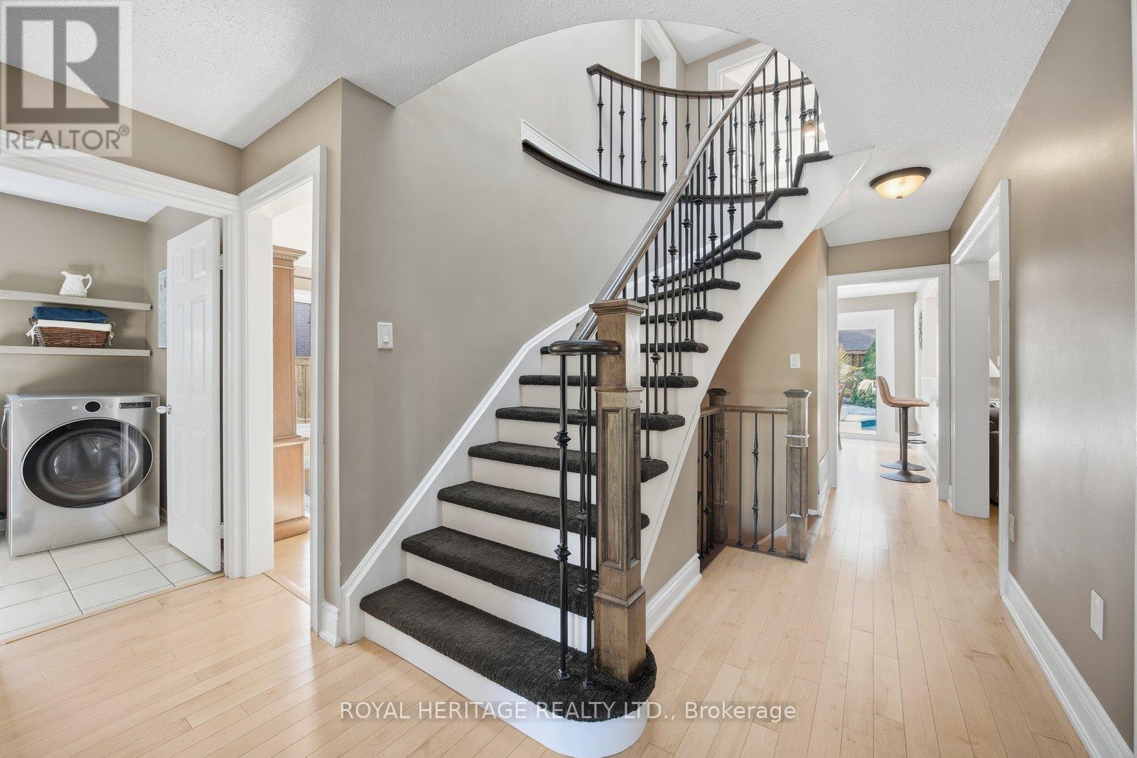 498 Prestwick Drive, Oshawa, Ontario  L1J 7R2 - Photo 6 - E12458324
