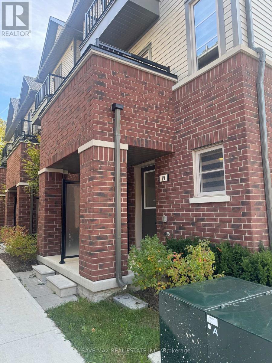 19 Petley Street, Clarington, Ontario  L1E 0G9 - Photo 2 - E12455678