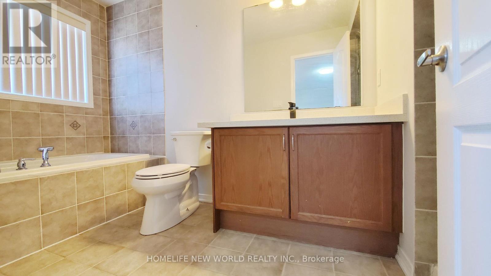240 Lageer Drive, Whitchurch-Stouffville, Ontario  L4A 0X1 - Photo 20 - N12458349