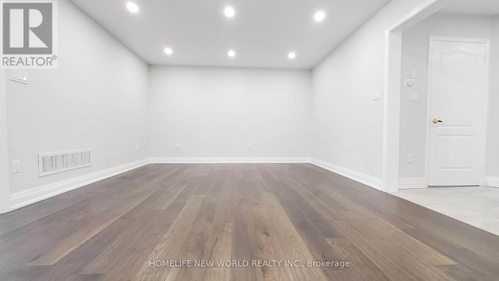 240 Lageer Drive, Whitchurch-Stouffville, Ontario  L4A 0X1 - Photo 6 - N12458349