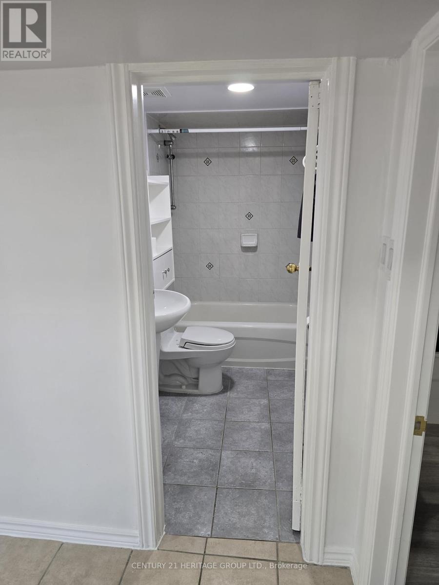 Bsmt A - 65 Park Crescent, Richmond Hill, Ontario  L4E 3J5 - Photo 10 - N12458350