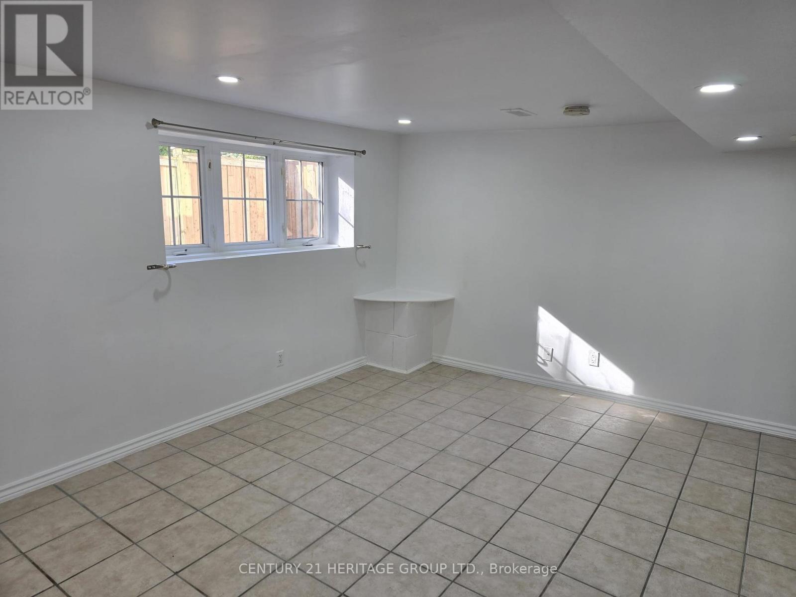 Bsmt A - 65 Park Crescent, Richmond Hill, Ontario  L4E 3J5 - Photo 4 - N12458350