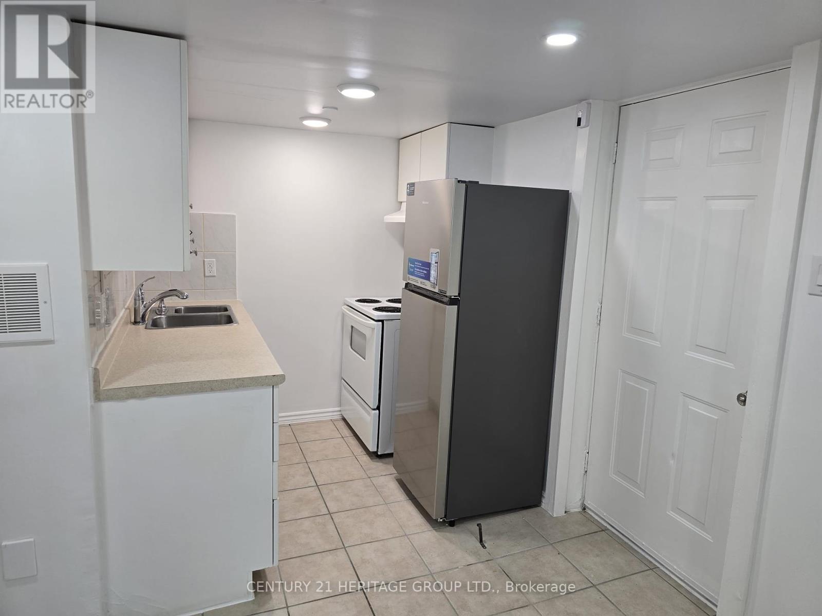 Bsmt A - 65 Park Crescent, Richmond Hill, Ontario  L4E 3J5 - Photo 6 - N12458350