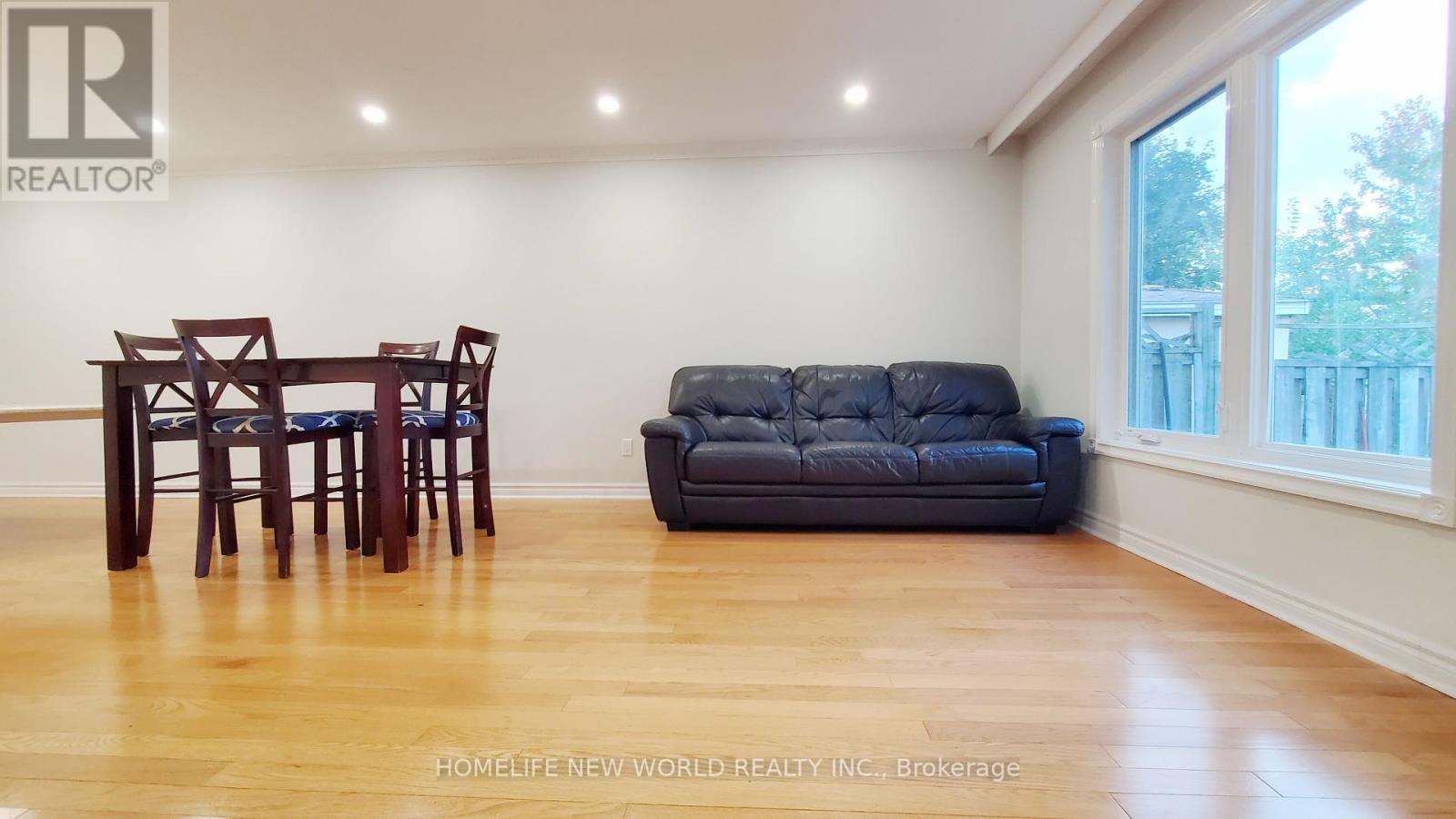 22 Mary Pearson Drive, Markham, Ontario  L3S 2Z4 - Photo 4 - N12458353