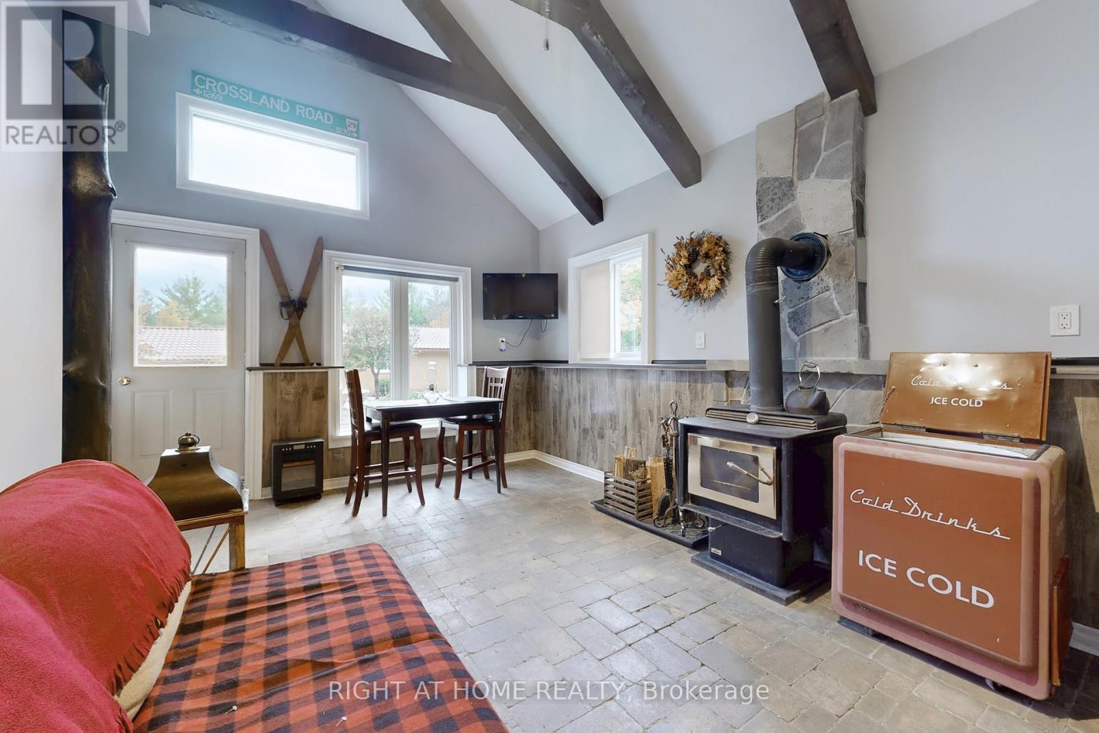 1243 Crossland Road, Springwater, Ontario  L9X 1B3 - Photo 27 - S12458361