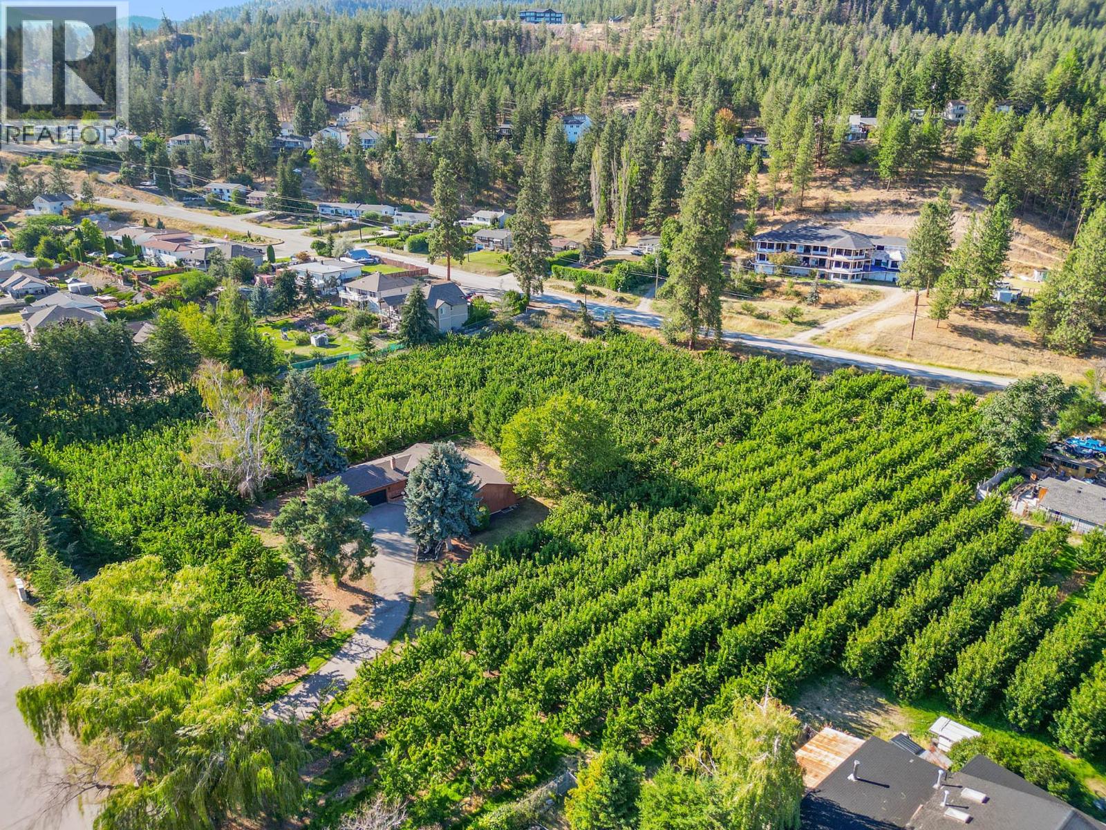 4977 Elliott Avenue, Peachland, British Columbia