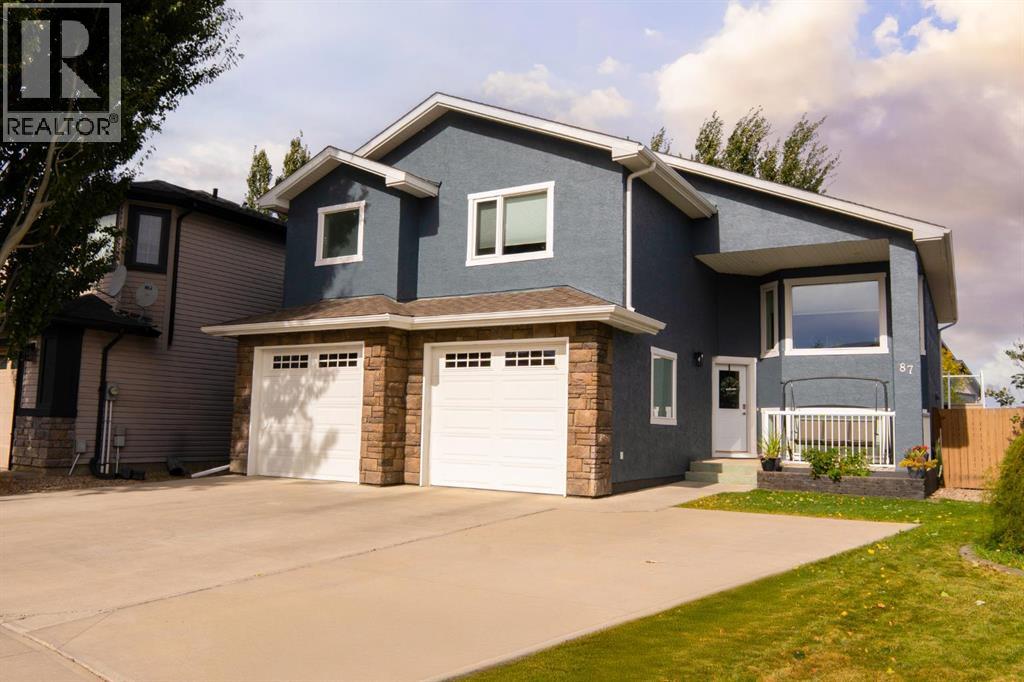 87 Gateway Mews S, Lethbridge, Alberta  T1K 5S2 - Photo 1 - A2260925