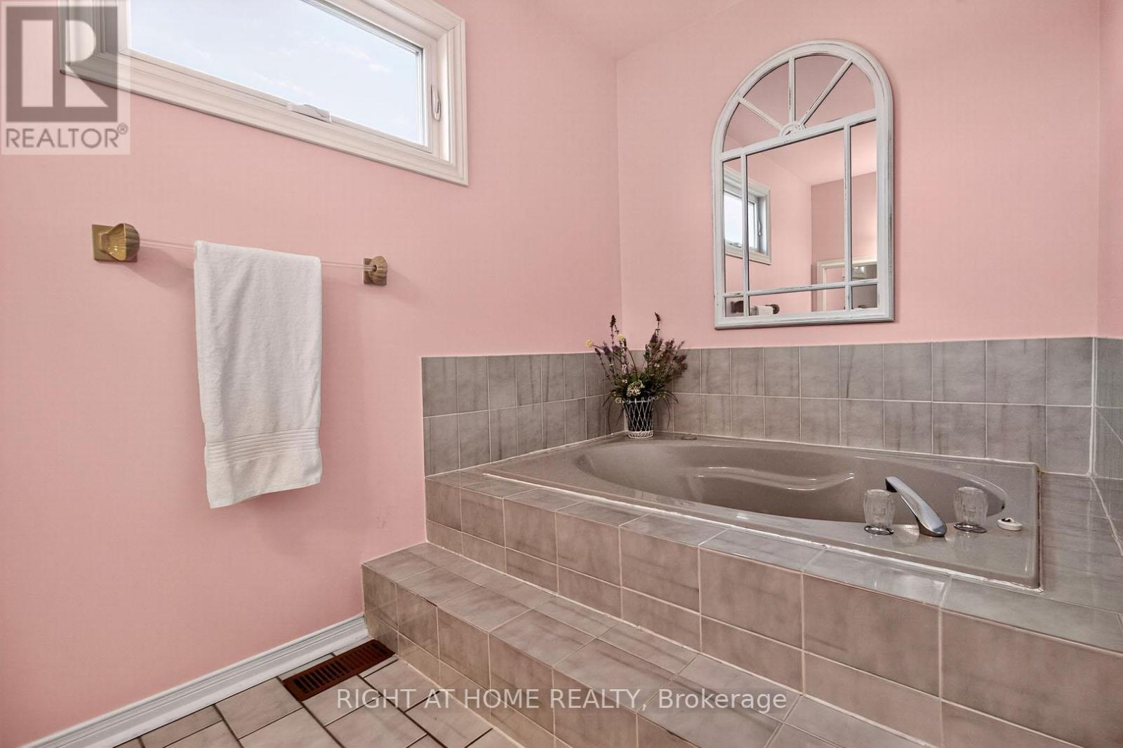 63 - 1725 The Chase, Mississauga, Ontario  L5M 4N3 - Photo 17 - W12458320