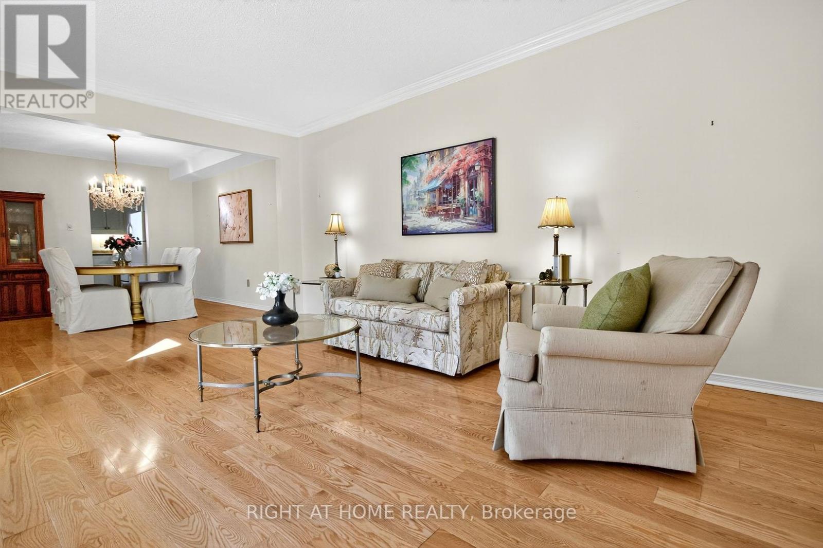 63 - 1725 The Chase, Mississauga, Ontario  L5M 4N3 - Photo 6 - W12458320