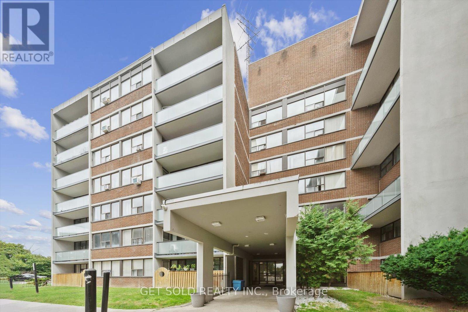301 - 2121 ROCHE COURT, Mississauga, Ontario