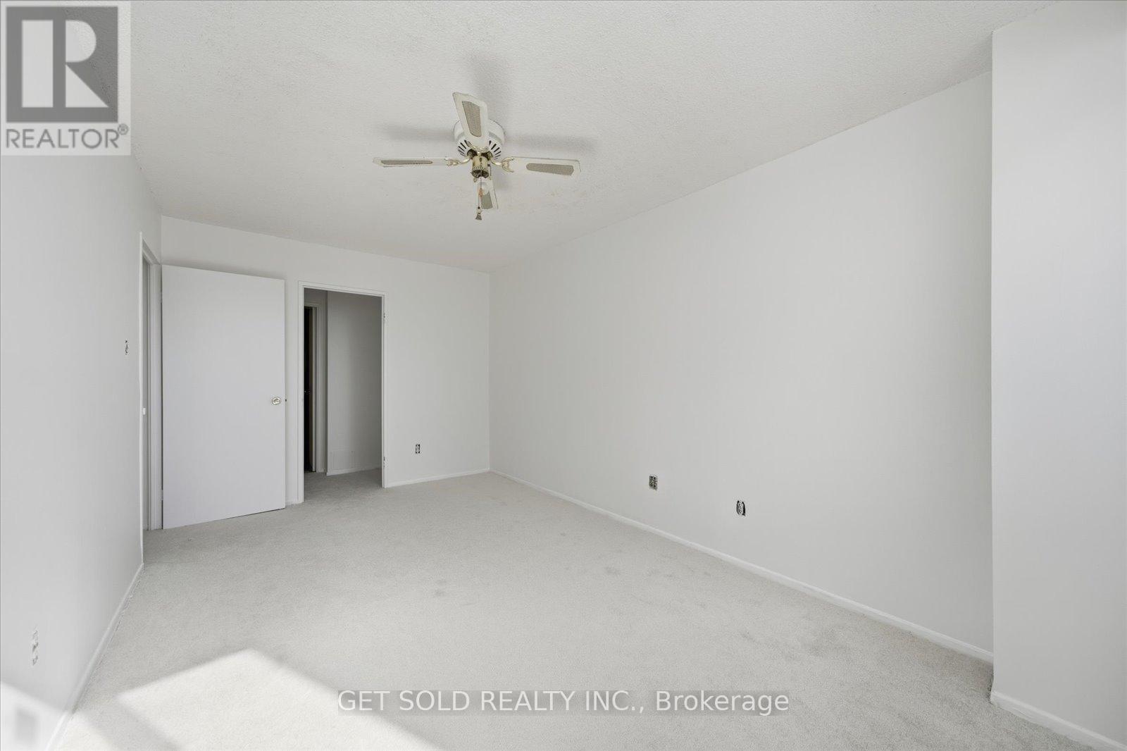 301 - 2121 Roche Court, Mississauga, Ontario  L5K 2C7 - Photo 20 - W12458341
