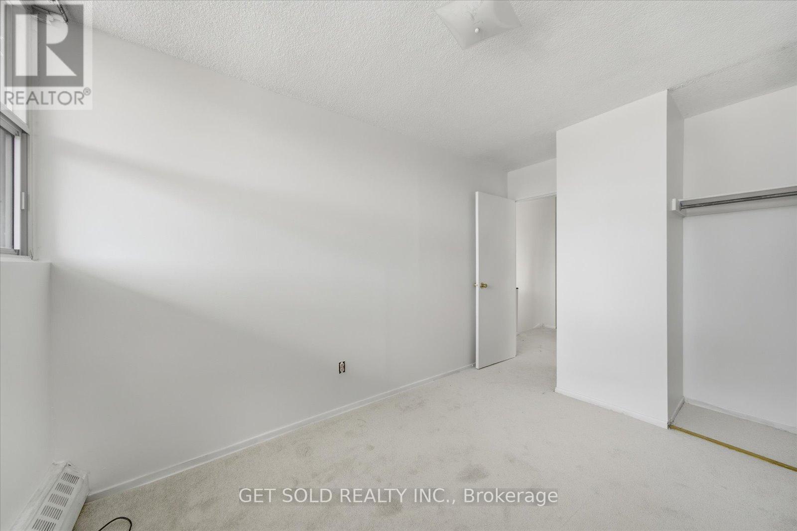 301 - 2121 Roche Court, Mississauga, Ontario  L5K 2C7 - Photo 23 - W12458341