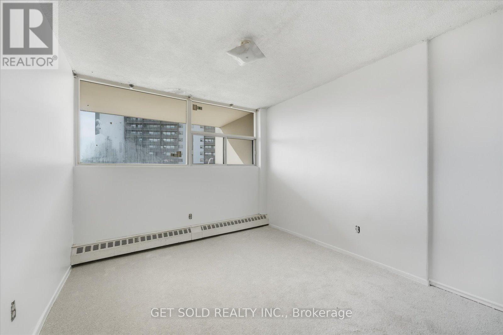 301 - 2121 Roche Court, Mississauga, Ontario  L5K 2C7 - Photo 24 - W12458341