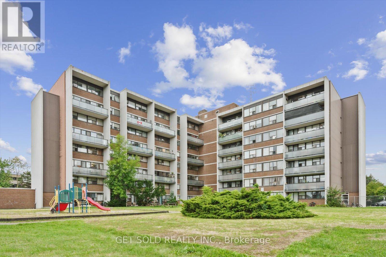 301 - 2121 Roche Court, Mississauga, Ontario  L5K 2C7 - Photo 37 - W12458341
