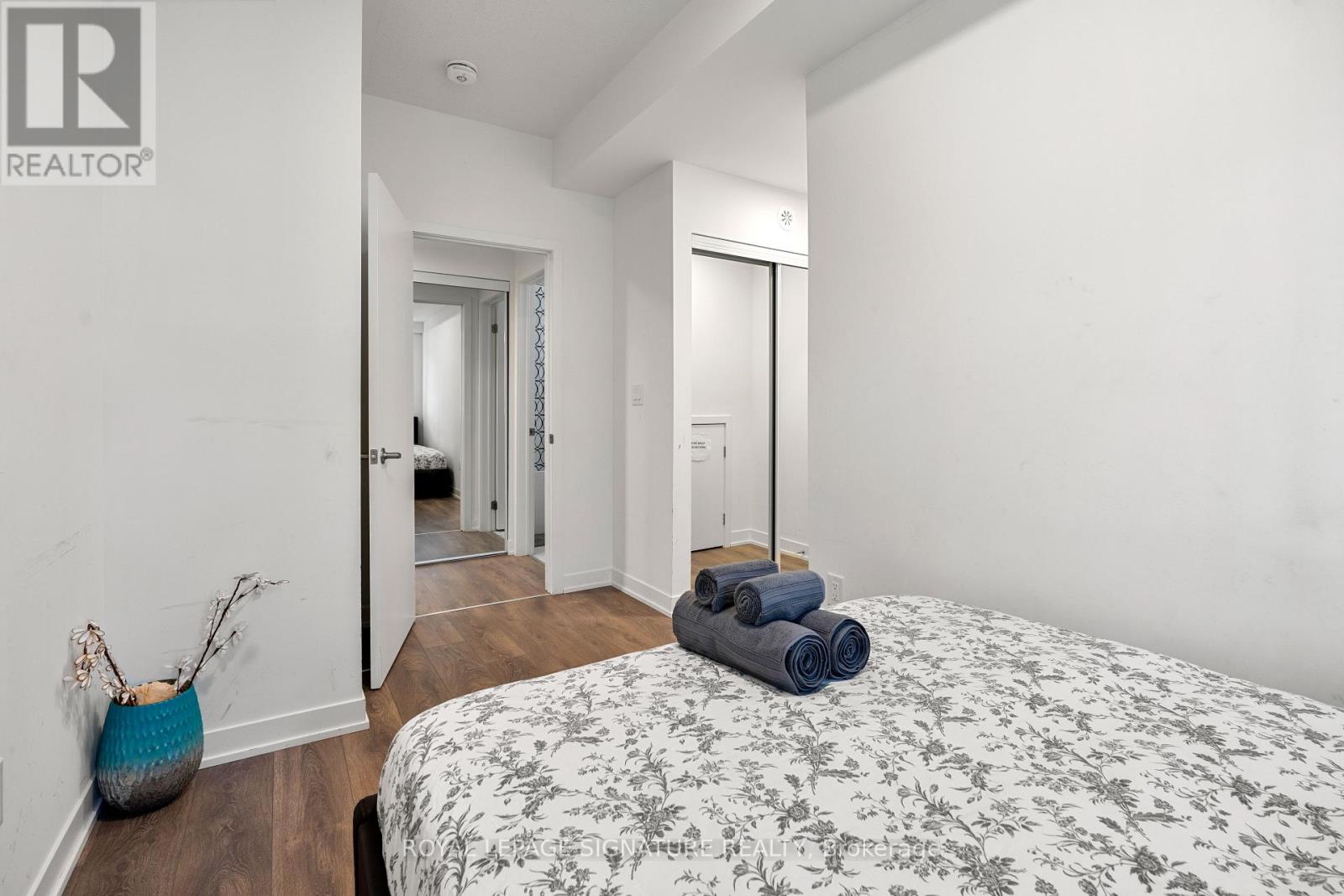 108 - 140 CANON JACKSON DRIVE, Toronto, Ontario