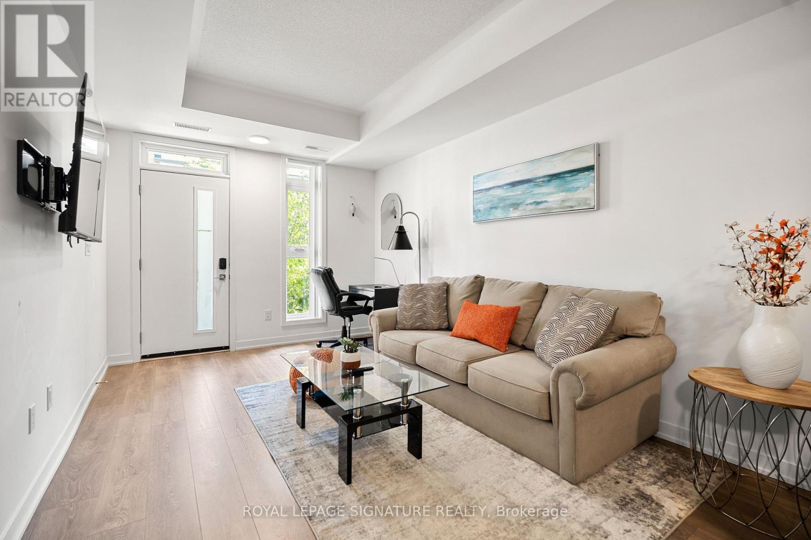 108 - 140 Canon Jackson Drive, Toronto, Ontario  M6M 0B7 - Photo 7 - W12458344