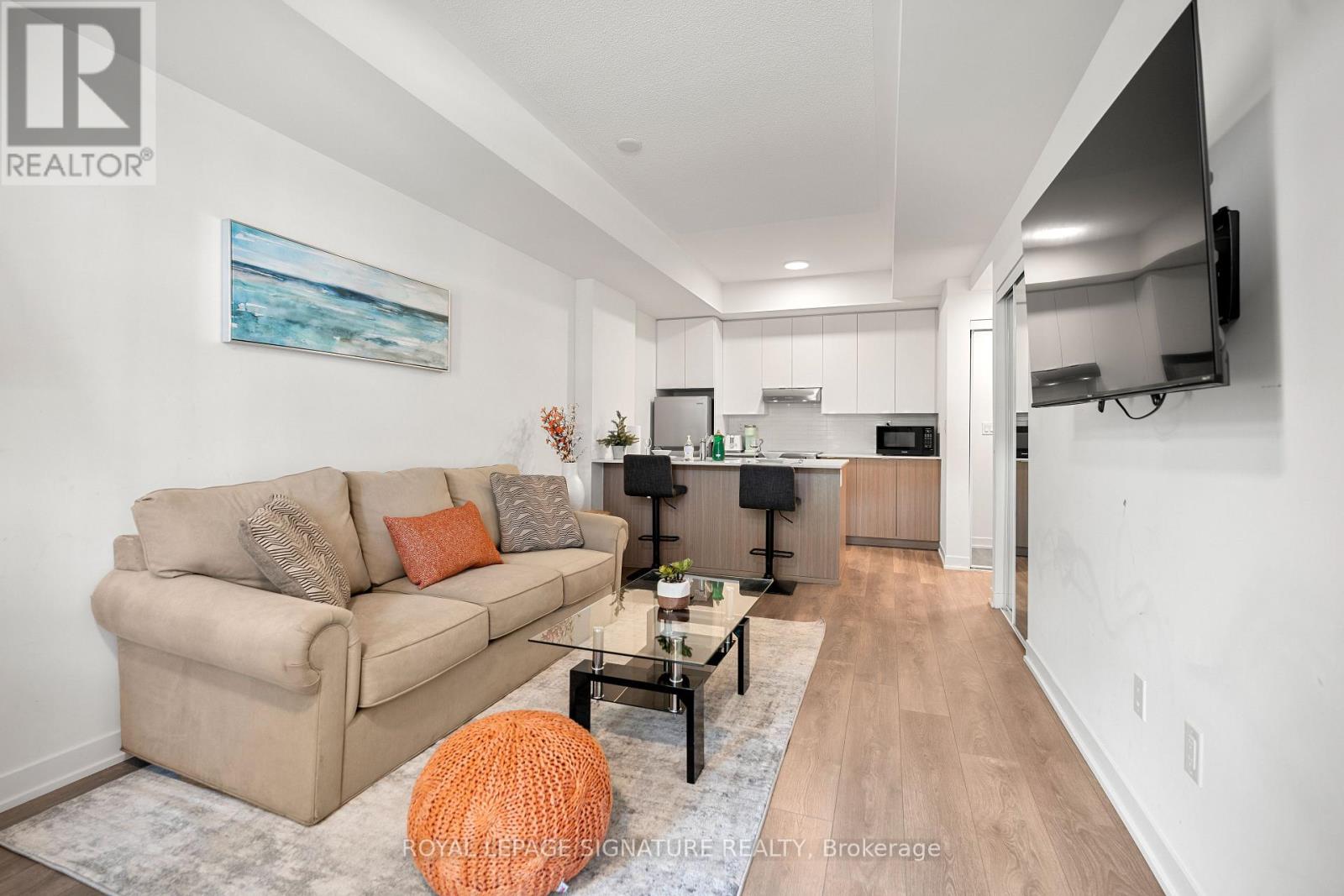 108 - 140 Canon Jackson Drive, Toronto, Ontario  M6M 0B7 - Photo 8 - W12458344