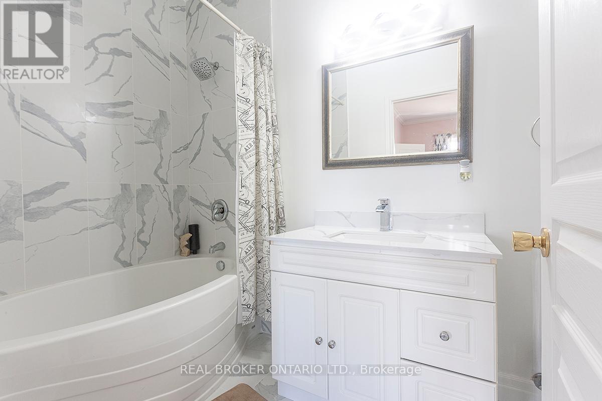 Palgrave Costner Place, Caledon, Ontario  L7E 0C7 - Photo 28 - W12458346