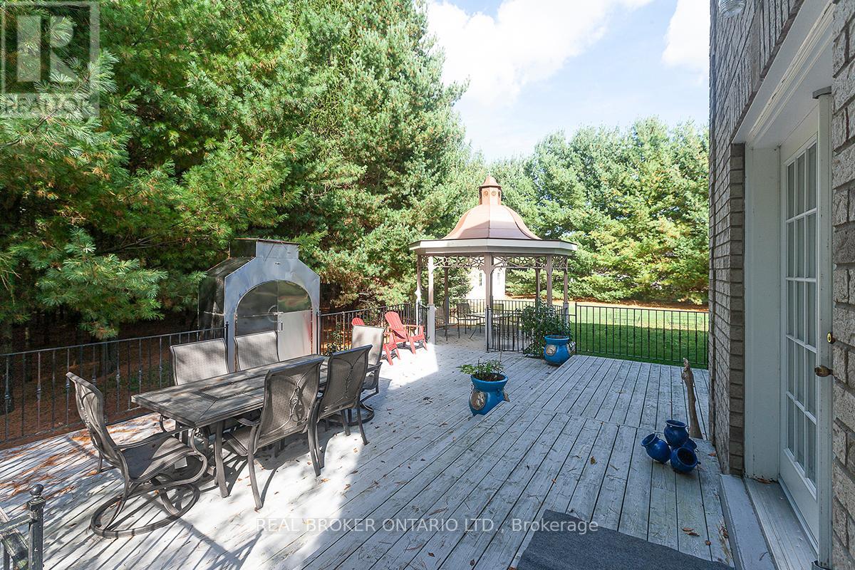 Palgrave Costner Place, Caledon, Ontario  L7E 0C7 - Photo 39 - W12458346