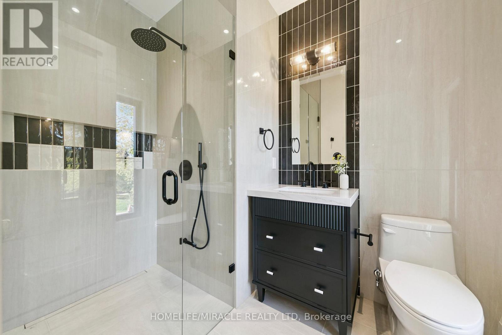 517 Stafford Drive, Oakville, Ontario  L6L 4M4 - Photo 44 - W12458137