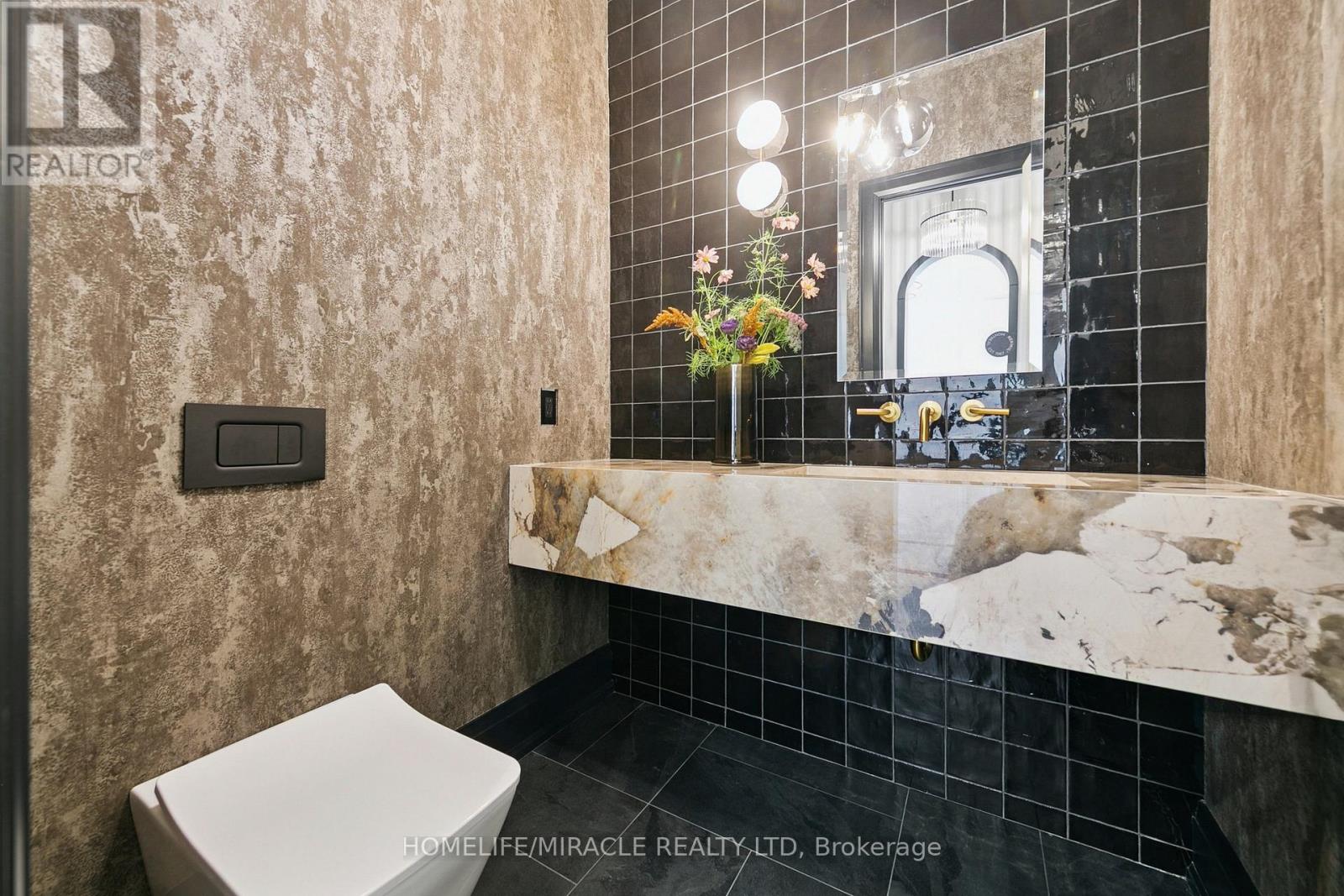 517 Stafford Drive, Oakville, Ontario  L6L 4M4 - Photo 32 - W12458137