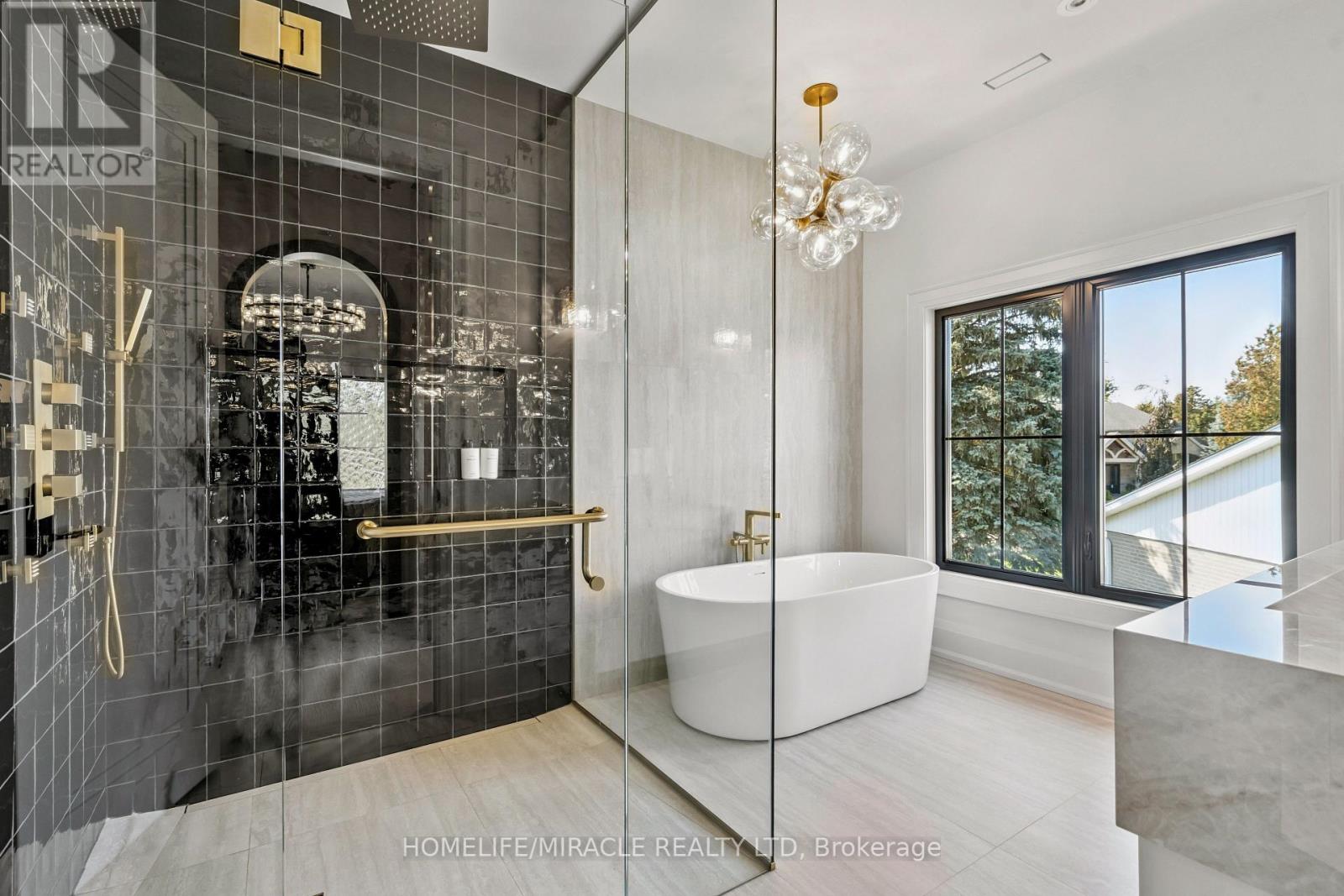 517 Stafford Drive, Oakville, Ontario  L6L 4M4 - Photo 24 - W12458137