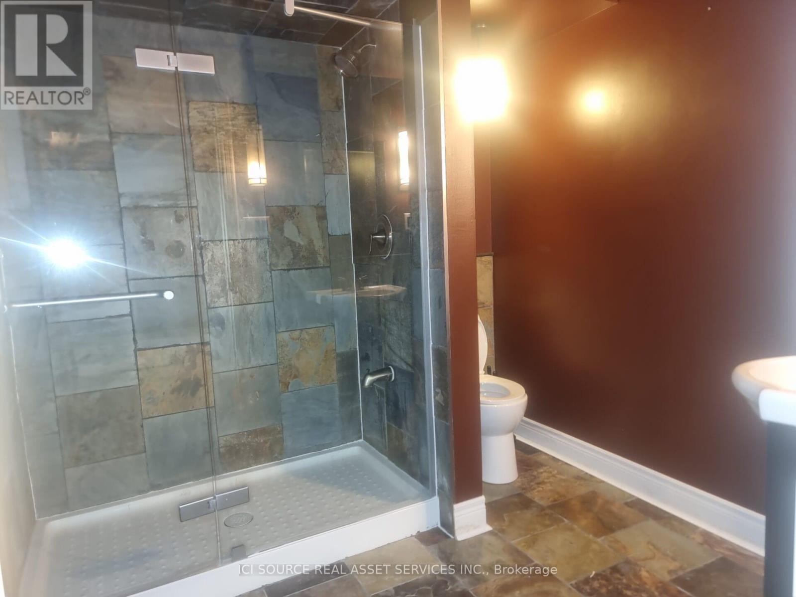 136 Mcarthur Crescent, Guelph, Ontario  N1L 1S3 - Photo 11 - X12458343