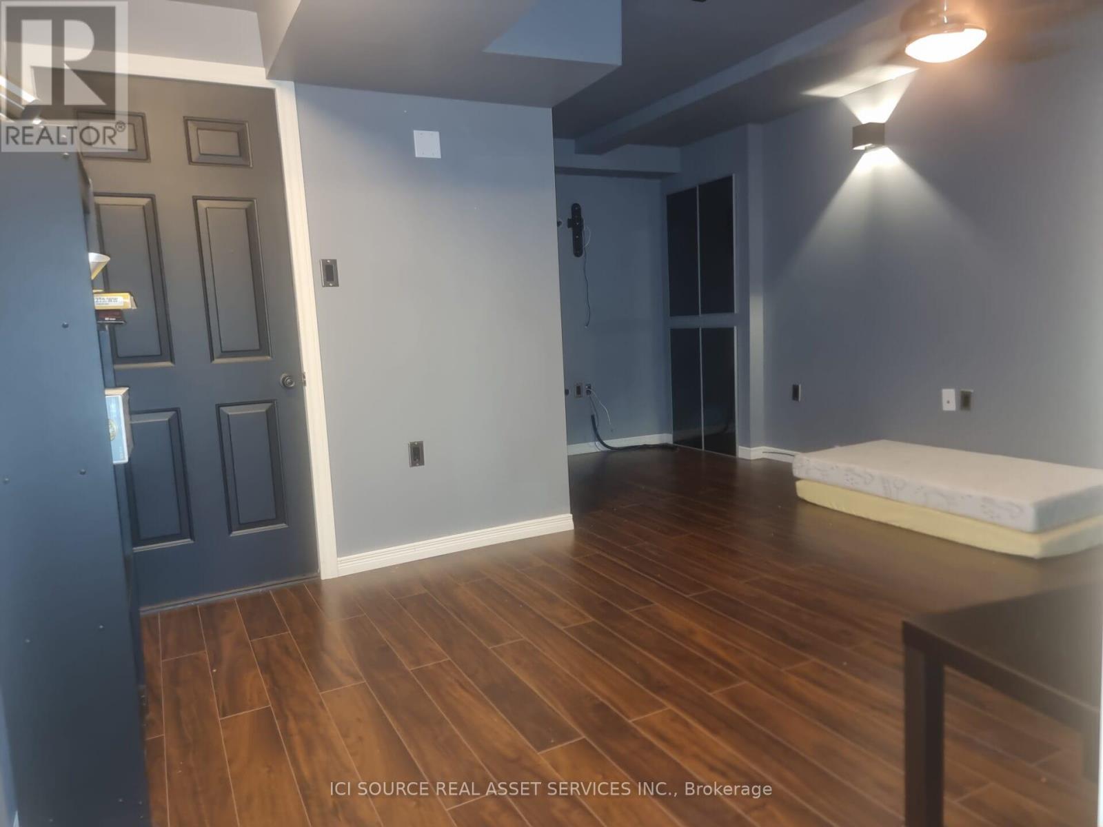 136 Mcarthur Crescent, Guelph, Ontario  N1L 1S3 - Photo 14 - X12458343