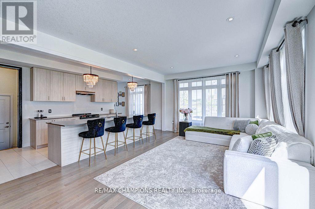 216 Newman Drive, Cambridge, Ontario  N1S 4Y6 - Photo 14 - X12458352