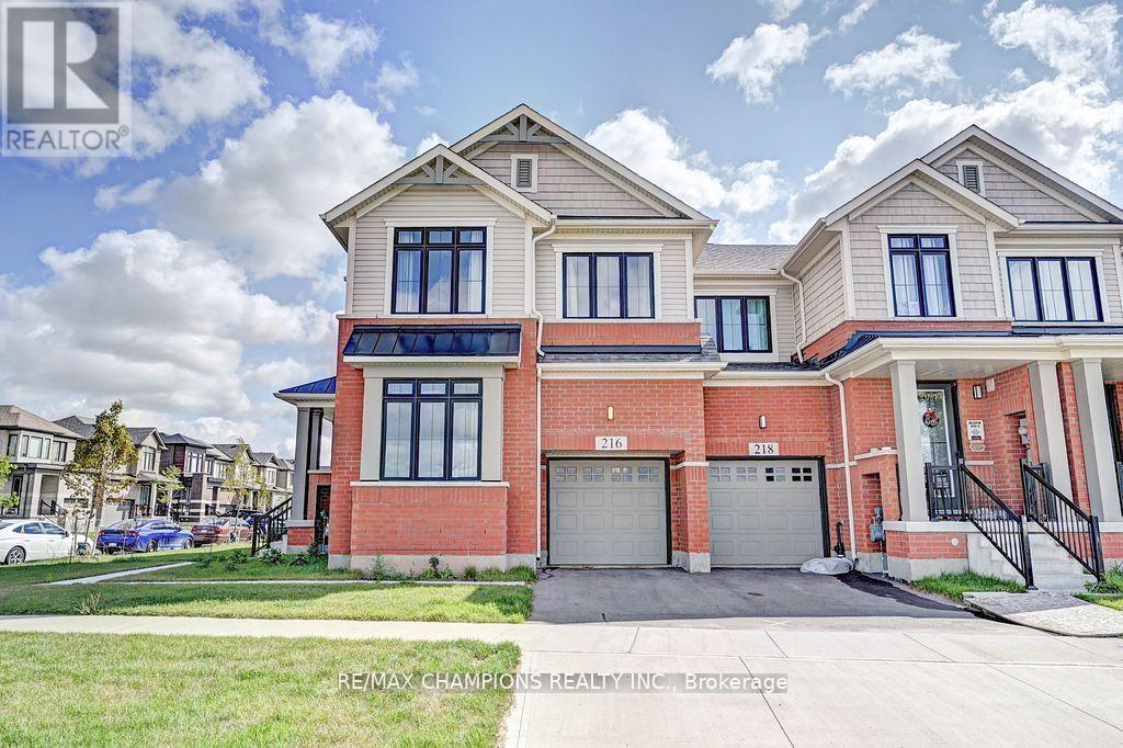 216 Newman Drive, Cambridge, Ontario  N1S 4Y6 - Photo 2 - X12458352