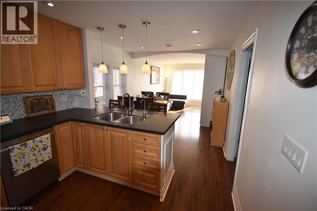 545 Roxborough Avenue, Hamilton, Ontario  L8H 1R6 - Photo 10 - 40777158