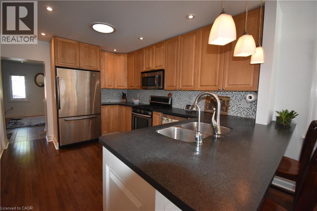 545 Roxborough Avenue, Hamilton, Ontario  L8H 1R6 - Photo 11 - 40777158