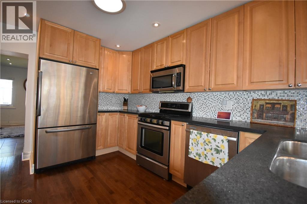 545 Roxborough Avenue, Hamilton, Ontario  L8H 1R6 - Photo 13 - 40777158