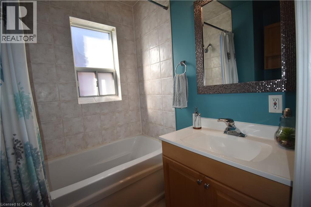 545 Roxborough Avenue, Hamilton, Ontario  L8H 1R6 - Photo 20 - 40777158