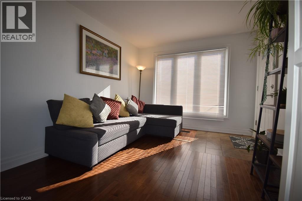 545 Roxborough Avenue, Hamilton, Ontario  L8H 1R6 - Photo 5 - 40777158