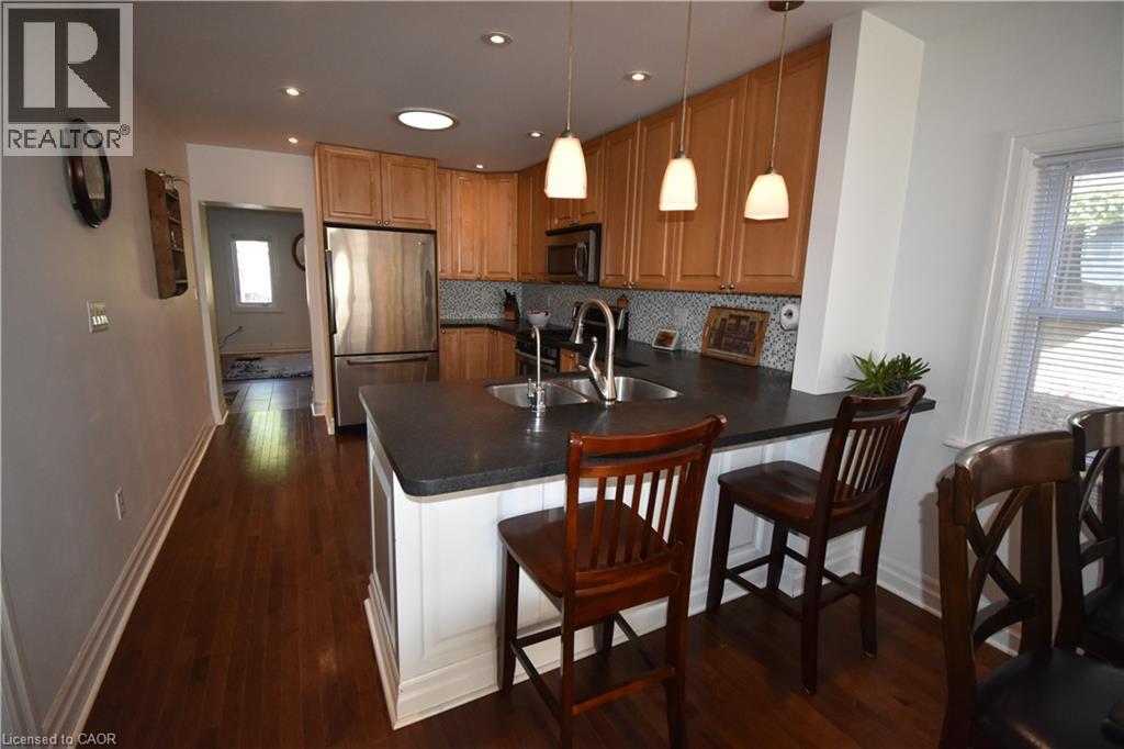 545 Roxborough Avenue, Hamilton, Ontario  L8H 1R6 - Photo 9 - 40777158