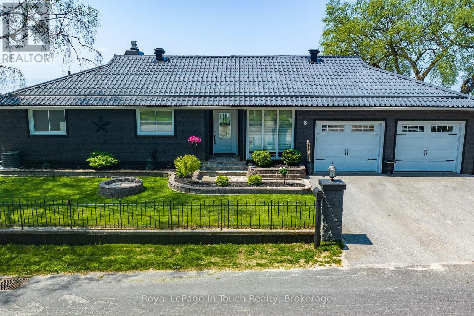 8 Tiny Beaches Road S, Tiny, Ontario  L0L 2J0 - Photo 2 - S12458373